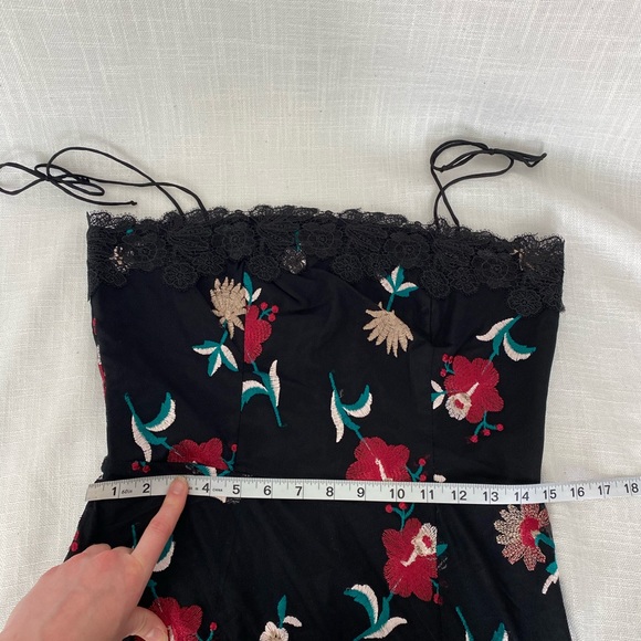 BB Dakota RSVP A Line Embroidered Midi Dress - Picture 10 of 11